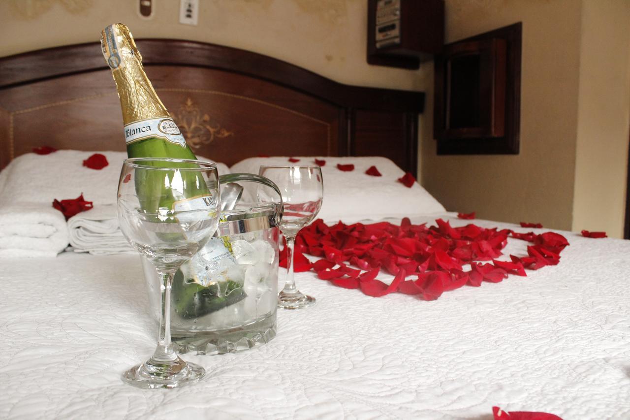 Motel Piramides De Cristal Bogotá Zewnętrze zdjęcie