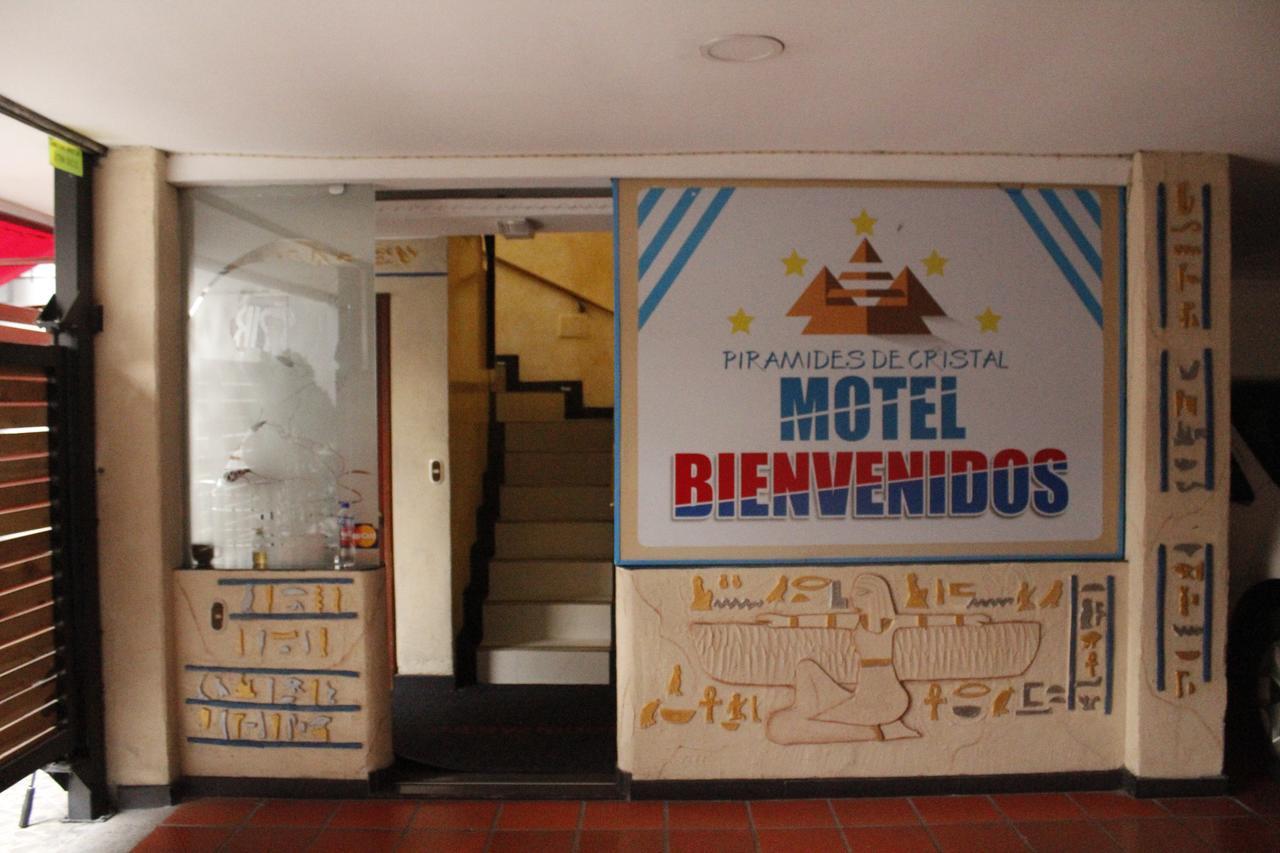 Motel Piramides De Cristal Bogotá Zewnętrze zdjęcie