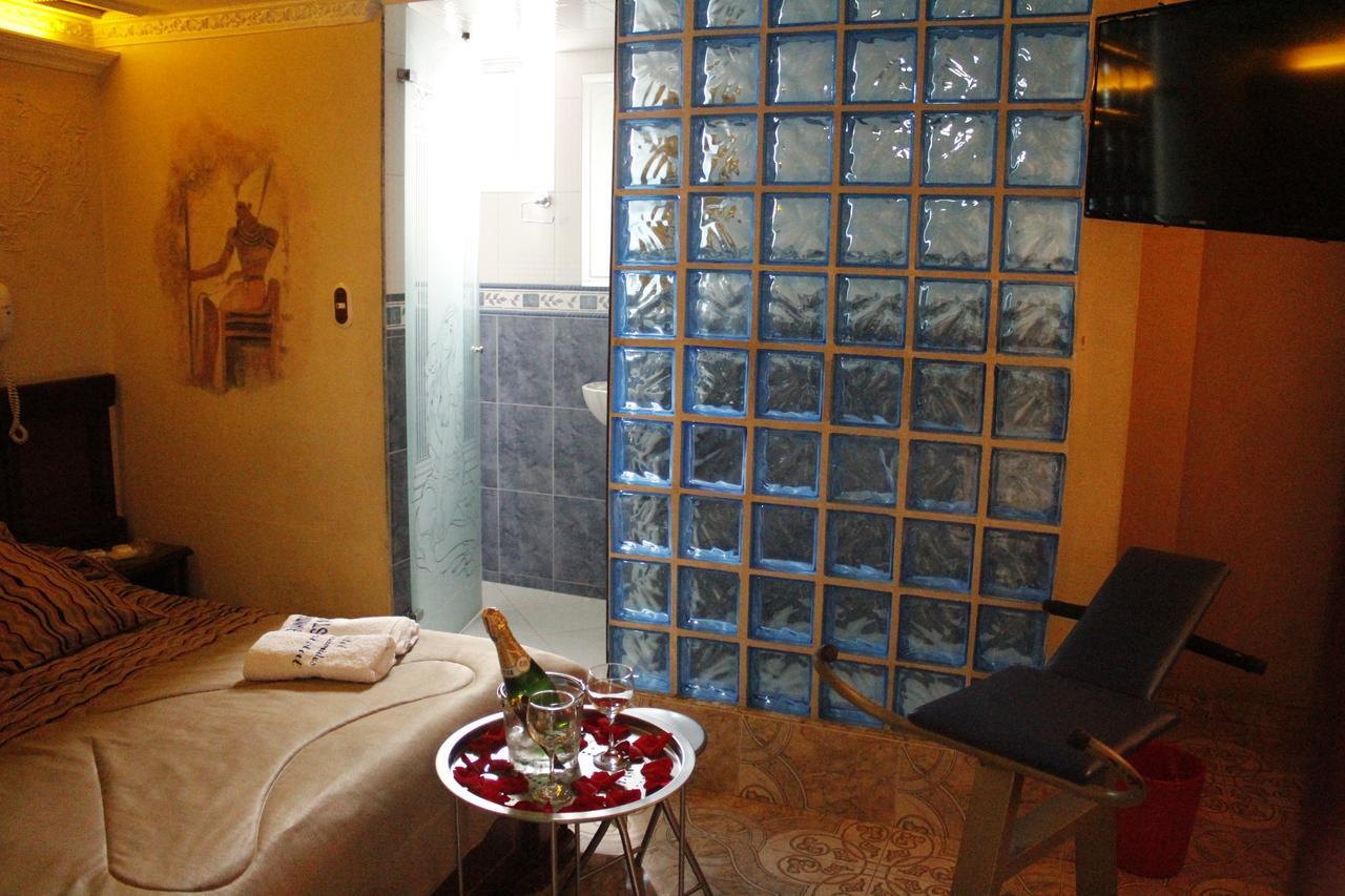 Motel Piramides De Cristal Bogotá Zewnętrze zdjęcie