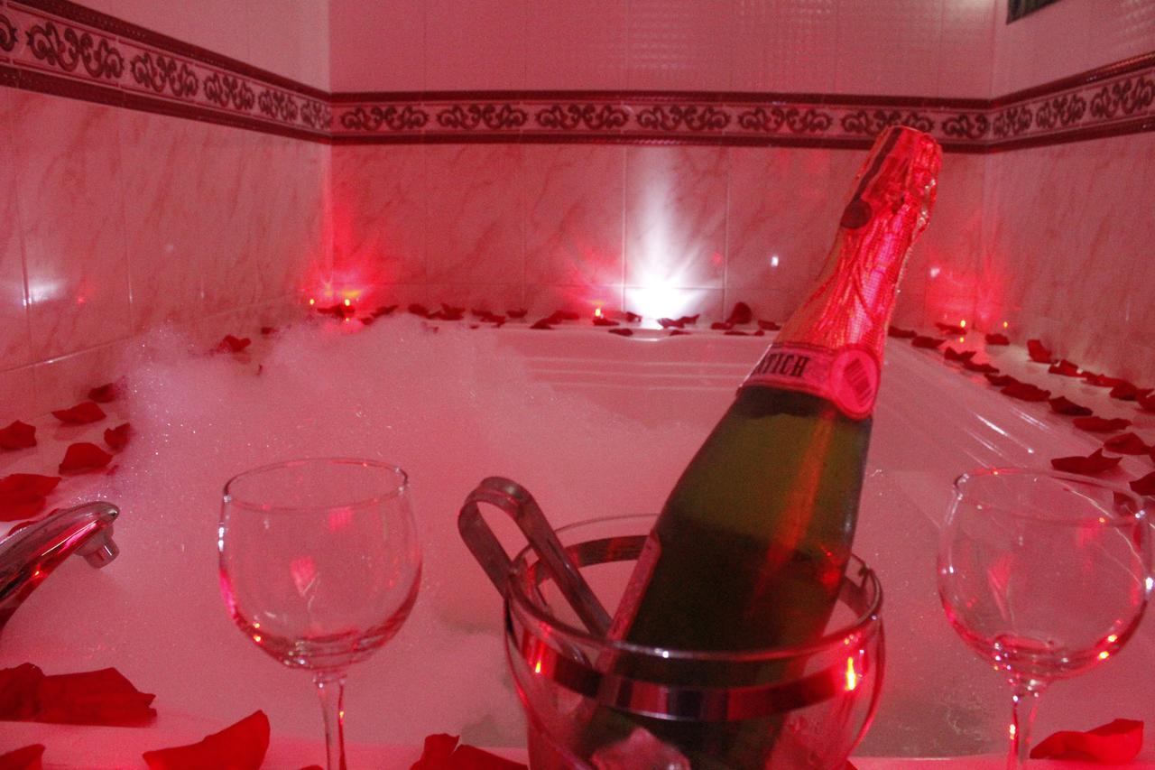 Motel Piramides De Cristal Bogotá Zewnętrze zdjęcie