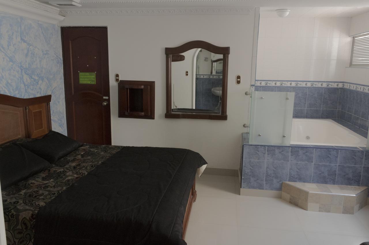 Motel Piramides De Cristal Bogotá Zewnętrze zdjęcie