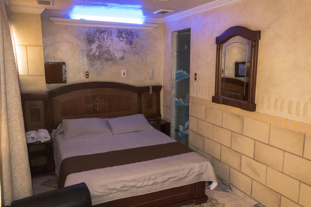 Motel Piramides De Cristal Bogotá Zewnętrze zdjęcie